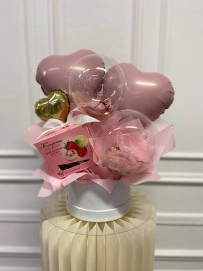 Воздушная композиция «Подарок для неё»