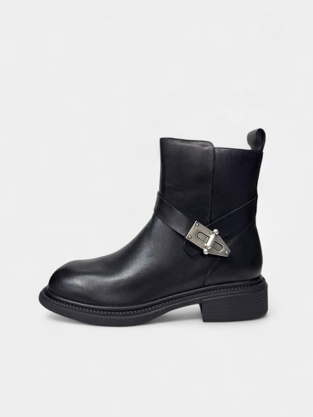 Ботинки из натуральной кожи