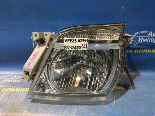 Фара передняя левая NISSAN CARAVAN 2001-2012