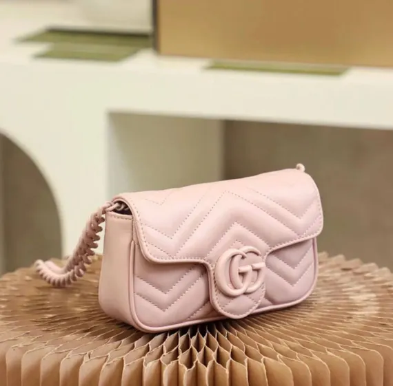 Поясная сумка Gucci с логотипом GG Marmont светло-розовый
