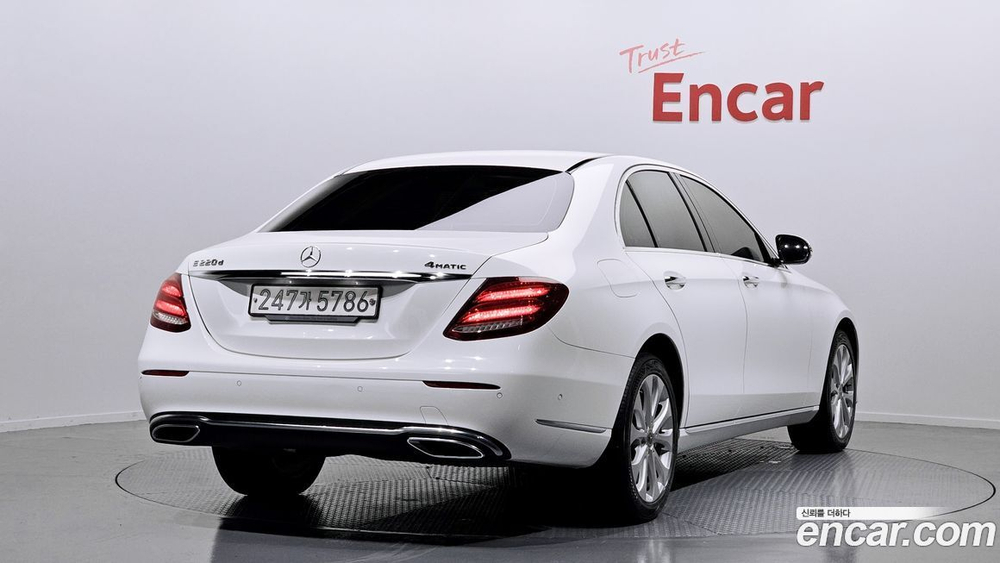 Mercedes-Benz E-Class W213 E220d 4MATIC Exclusive (11.2019)