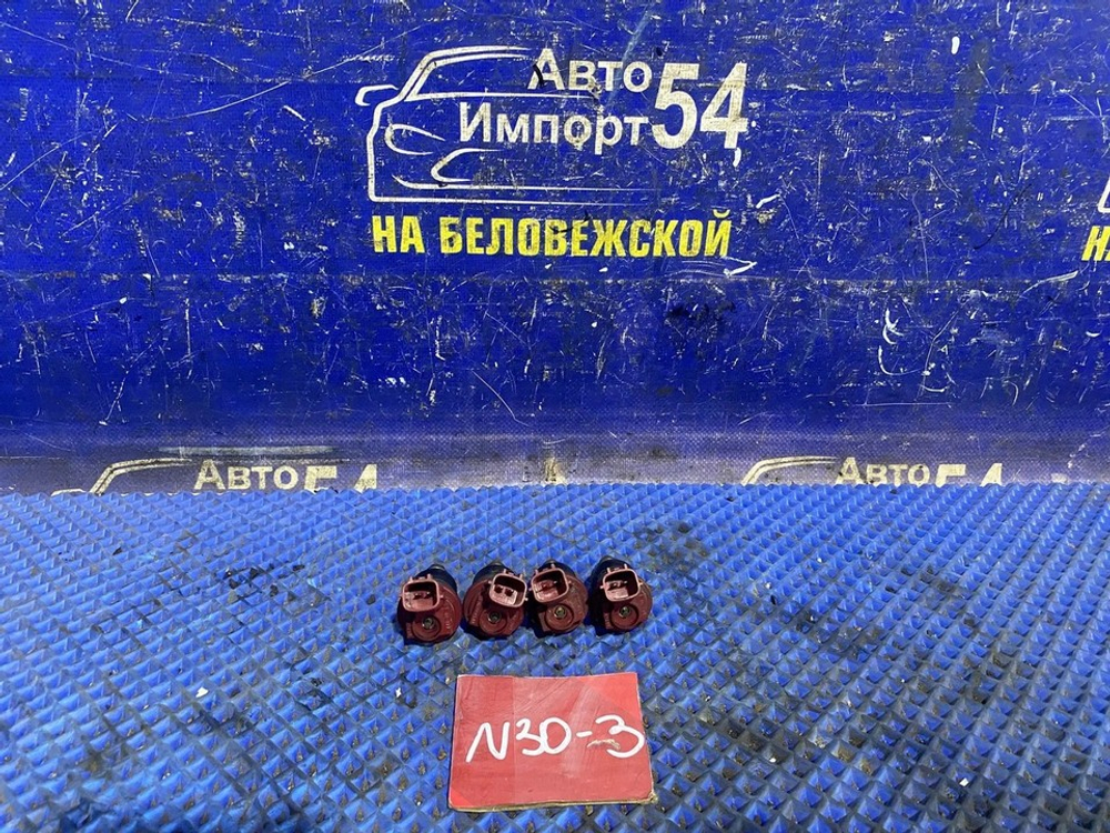 Форсунка топливная NISSAN R'NESSA 2000