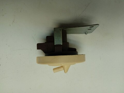 F1058ND кт5 Датчик уровня (прессостат) для стиральной машины LG 6601ER1006M б/у