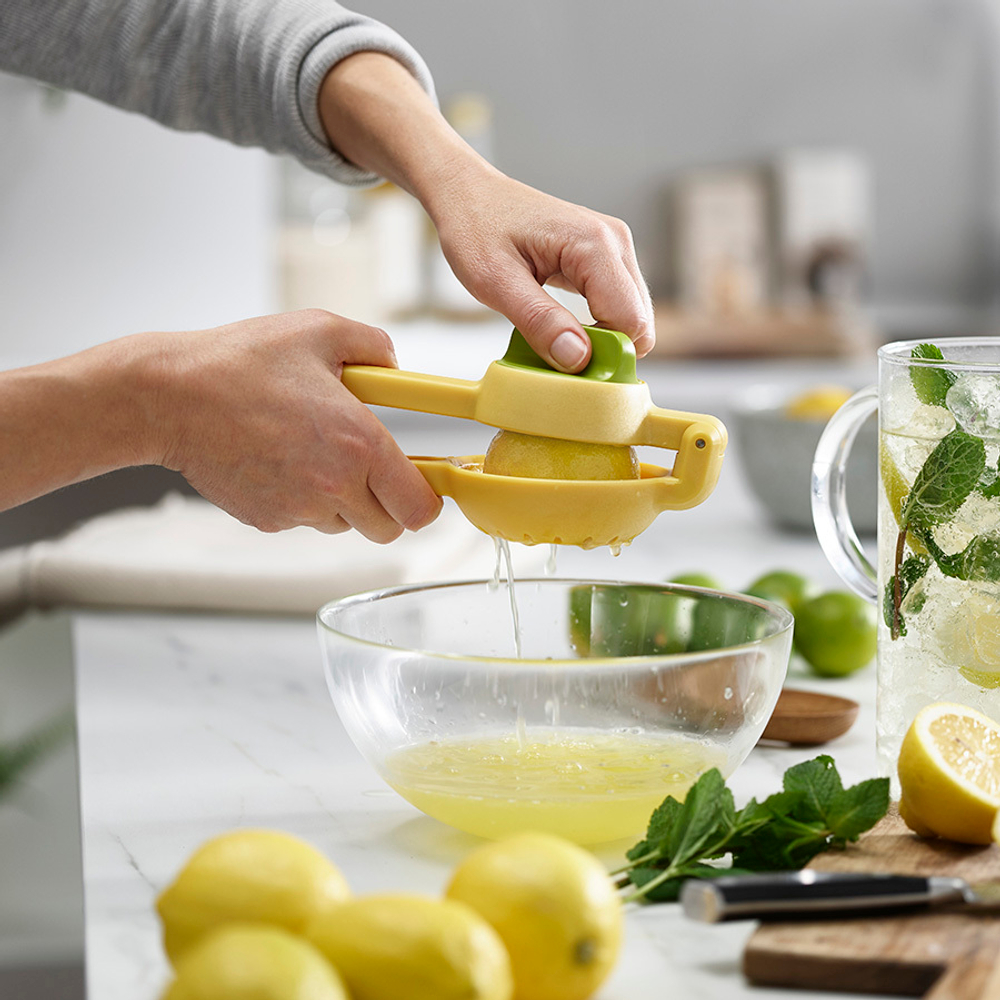 Соковыжималка для цитрусовых Joseph Joseph JuiceMax