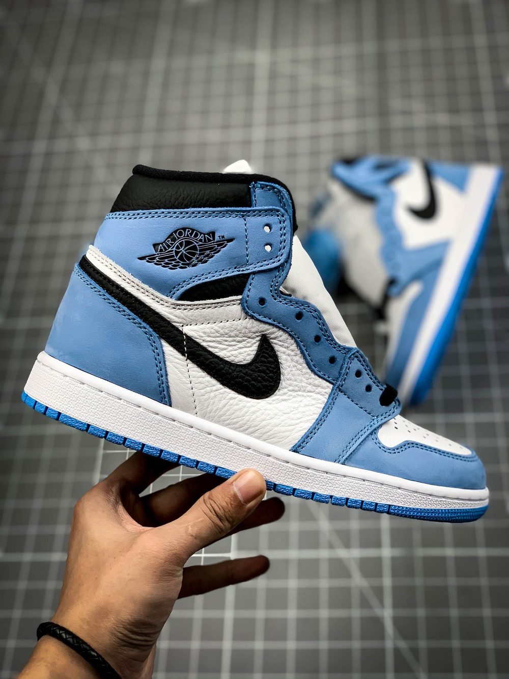 PK AIR JORDAN 1 RETRO HIGH OG HYPER ROYAL/LIGHT SMOKE GREY/WHITE