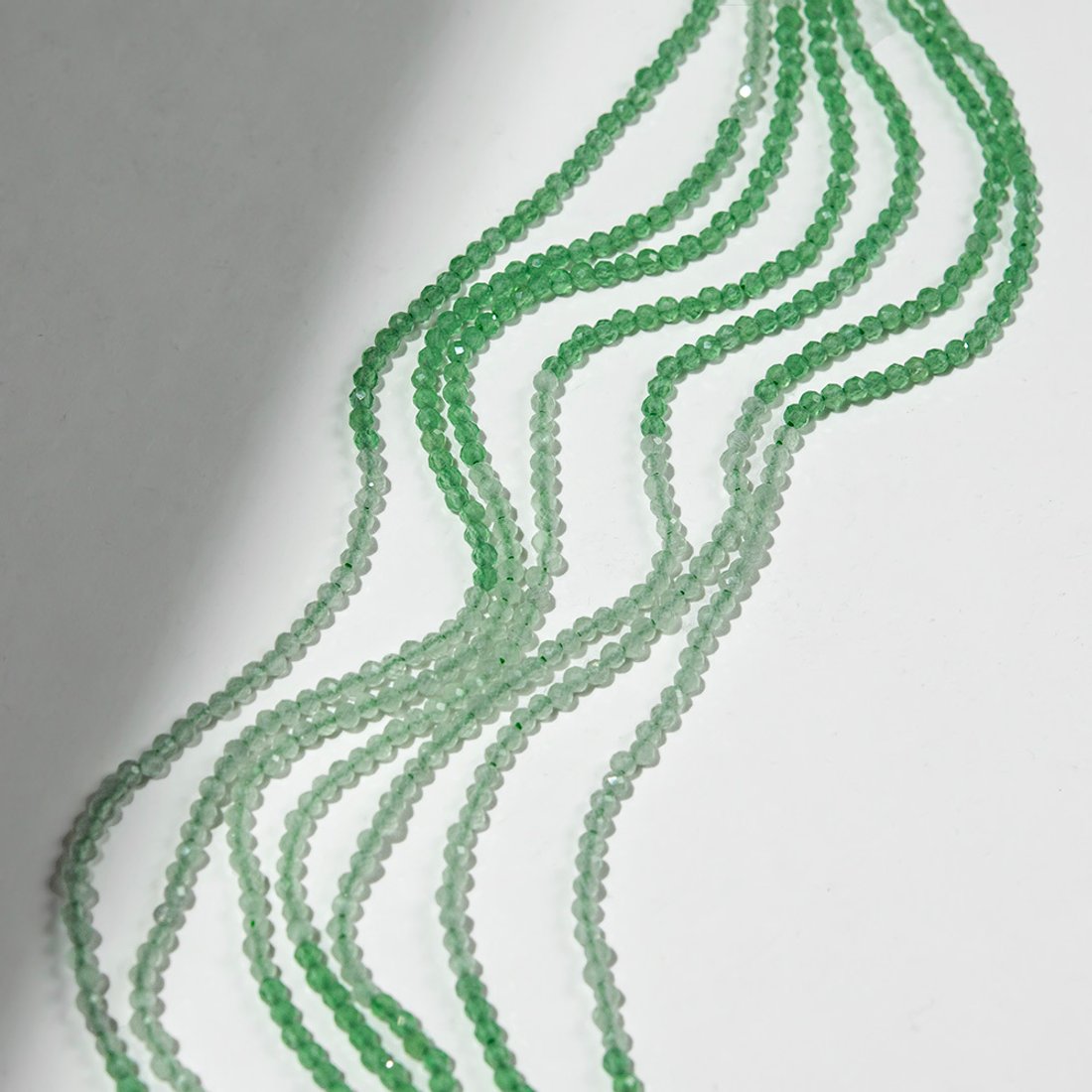 Селенит (имитация), оттенок "Весна", 2мм, шар, микроогранка