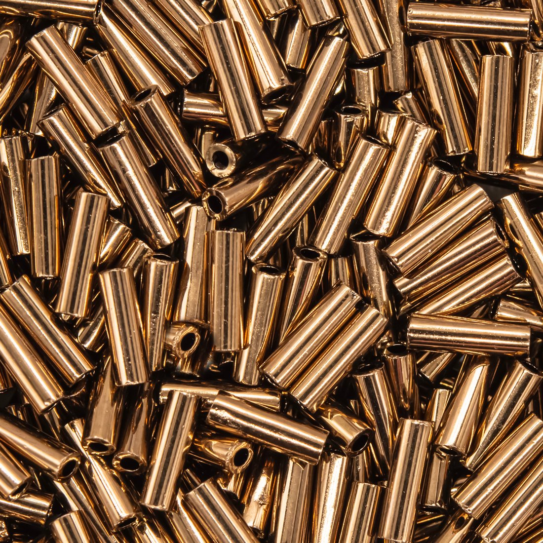 Японский бисер TOHO Bugle (стеклярус) 6mm (№221), металлизированный, непрозрачный глянцевый