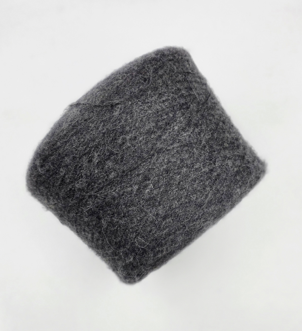 Вспушеный кашемир 40% беби як 30% шелк 20% па 10% антрацит