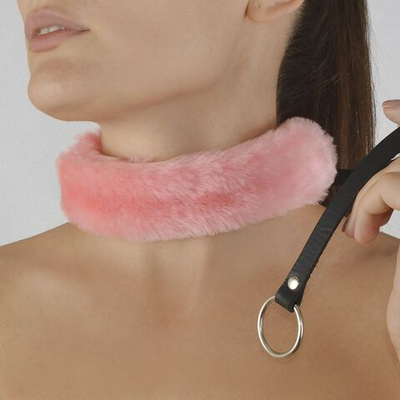 Розовый меховой ошейник с кожаным поводком (Цвет: розовый)