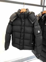 Пуховик Moncler