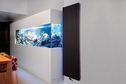 Дизайн-радиатор Jaga Iguana Aplano H180 L030 (черный с оттенком)