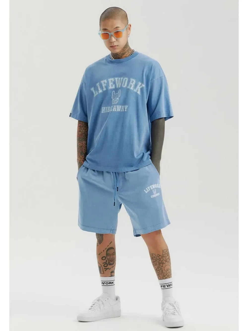 Пигментные шорты с арочной надписью