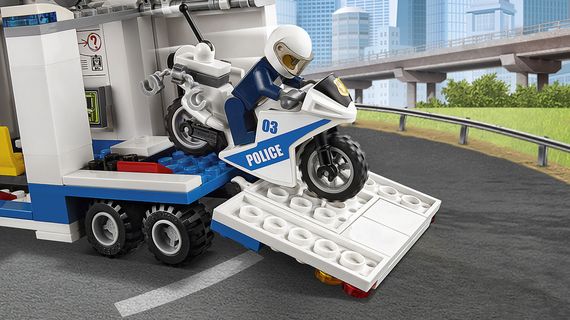 Lego konstruktor City Police Мобильный командный центр