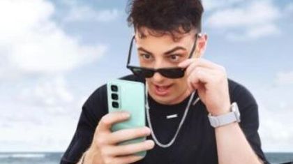 Компания Infinix представила в России смартфон HOT 50 с камерой производства Samsung