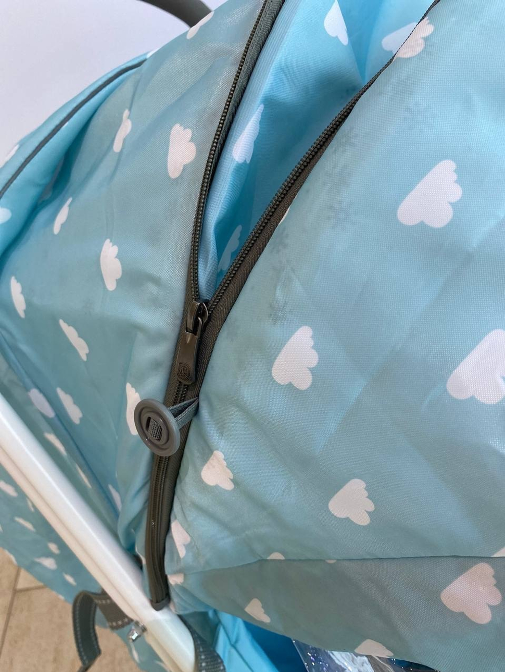 Коляска комбинированная с трансформируемым кузовом (арт.У3-1К/2) с облачками голубой