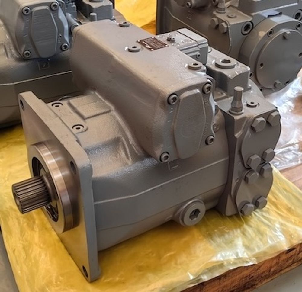 A4VG250EP4D1/32R-NSD10F041DH-S - Насос аксиально-поршневой реверсивный регулируемый с наклонной шайбой для замкнутой гидросистемы, рабочий объем 250 см3, EP4DM1 = Пропорциональный регулятор электрический, номинальное давление 400 бар (аналог R902163194)