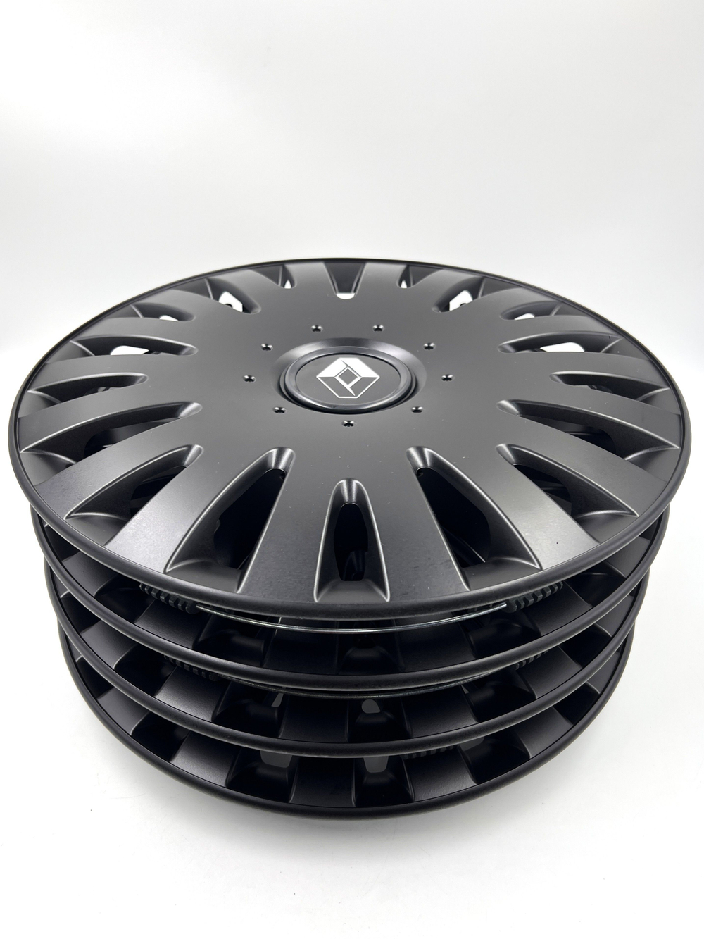 Колпаки на колеса гибкие черные с эмблемой R15 4 шт