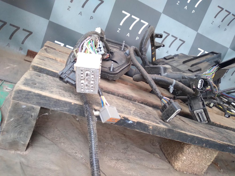 Проводка моторного отсека Ford Explorer 5  Б/У Оригинал bt4t14a003aa BB5T14A099BC