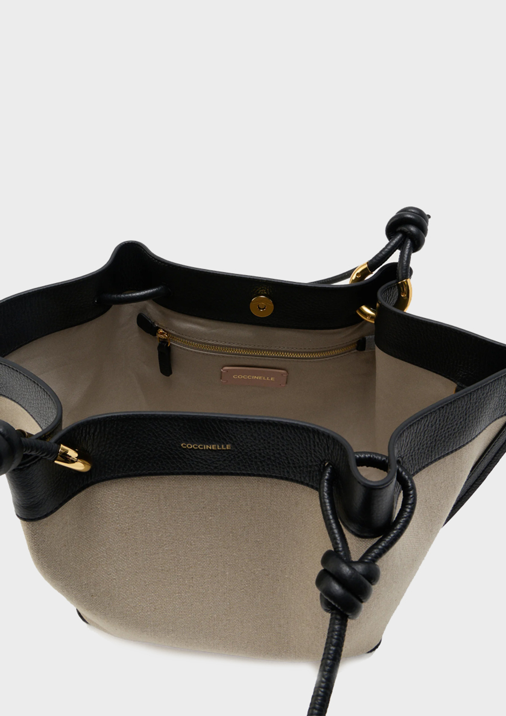 Сумка COCCINELLE Finn Canvas