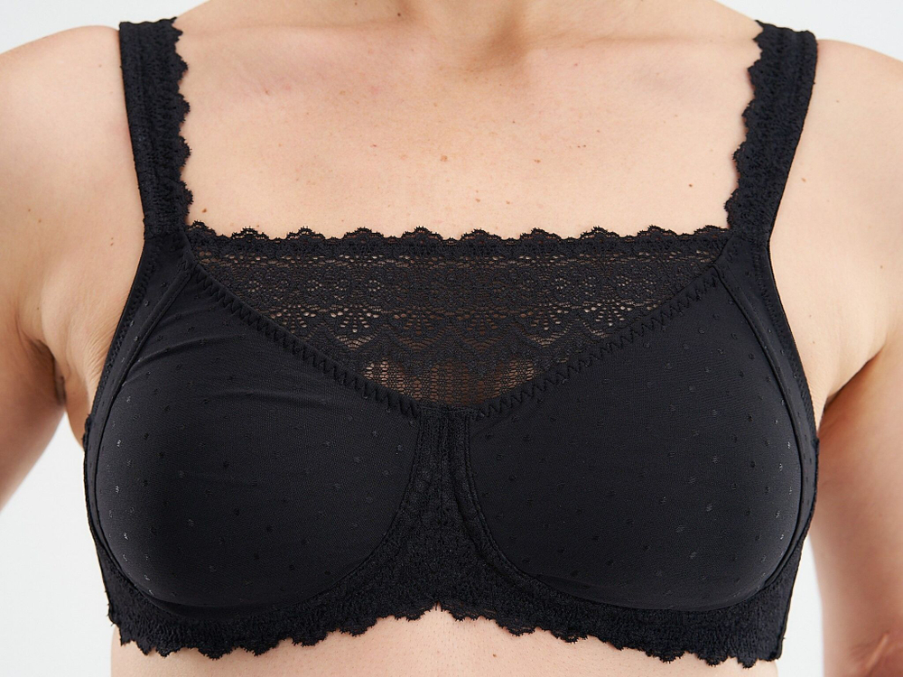 Бюстгальтер ортопедический после мастэктомии с манишкой Amoena Dana без косточек, черный, 80E