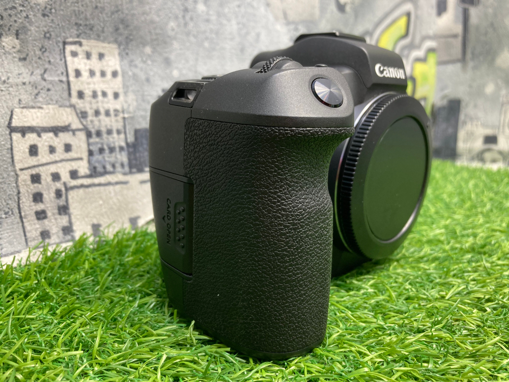 Canon EOS R 18.200 кадров