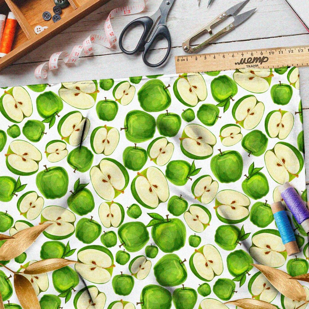 Ткань оксфорд 210 сочные зелёные яблоки на белом фоне