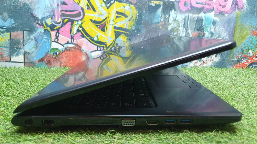 Ноутбук Samsung Pentium/4Gb