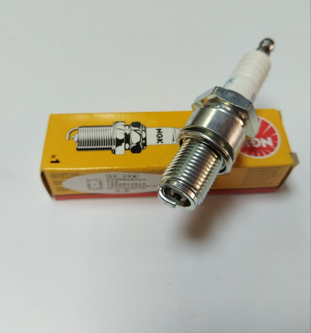 Свеча зажигания NGK BR9ES