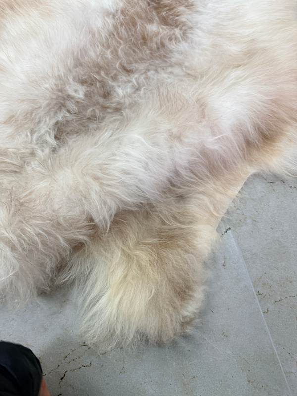 Шкура коврик меховой прикроватный овчина, 120х65 см.