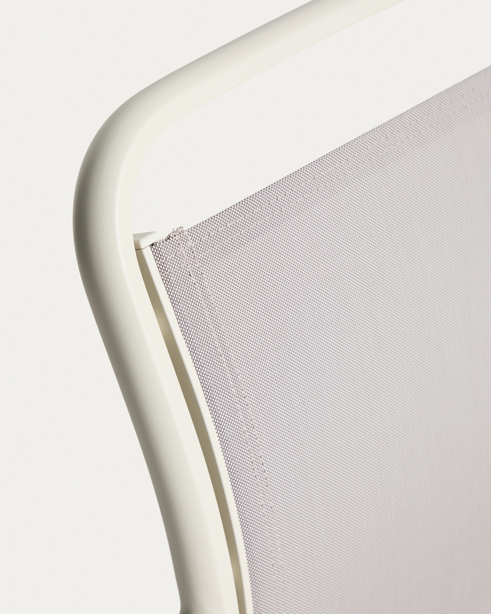 Уличный стул Luri из алюминия цвета экрю и бежевого текстиля