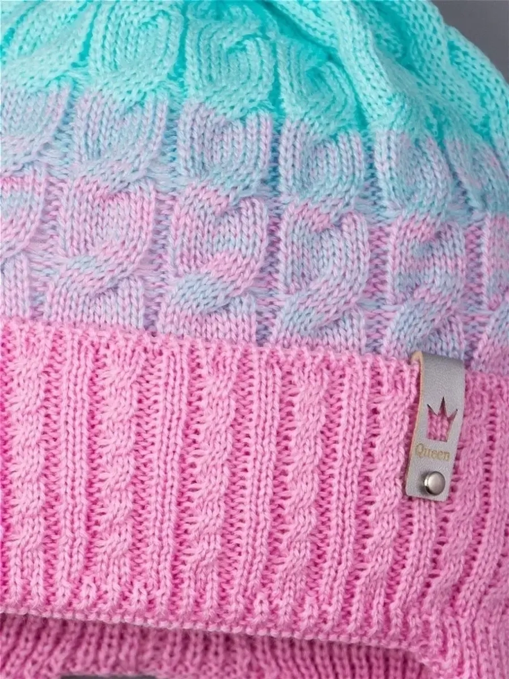 Шапка для девочки осенняя с завязками