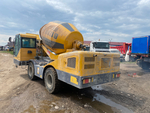 BIZON BS* Автобетоносмеситель с самозагрузкой BS40 (Дизельный, 2,5 л, 49 л.с., АТ)