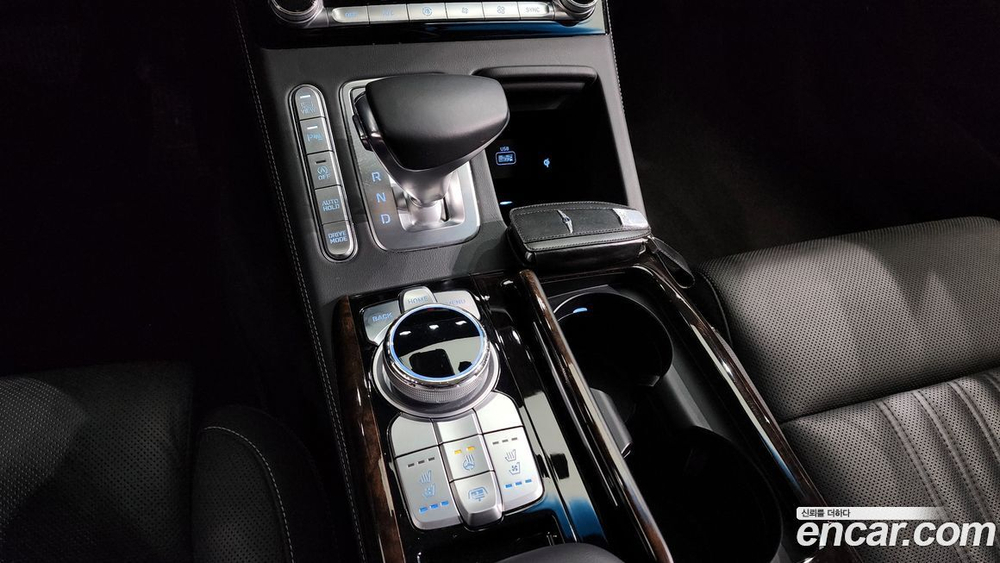 Genesis G90 3.3 T AWD (01.2020)
