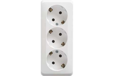 ЭТЮД Розетка тройная открытой установки с заземлением без шторок 16А 250B