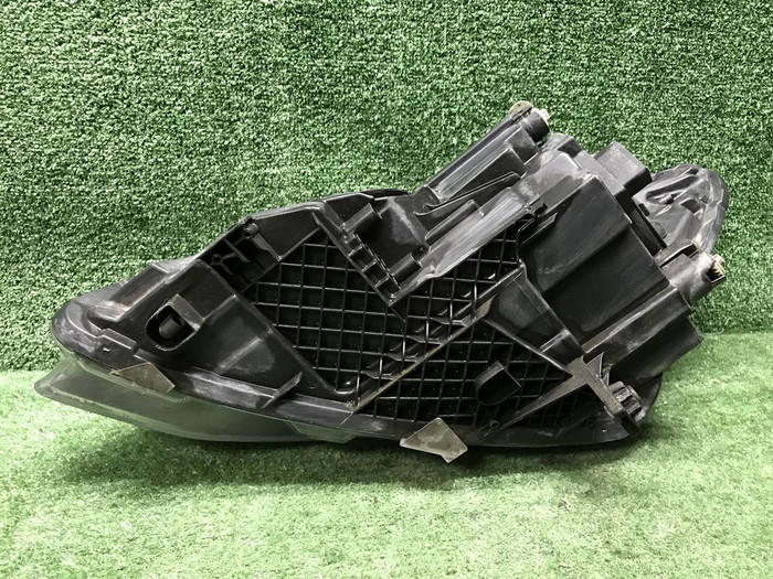 Фара правая Mercedes V w447 (14-нв) галоген