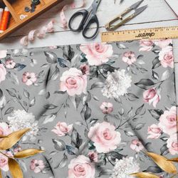 Ткань блэкаут бело-розовые цветы на сером