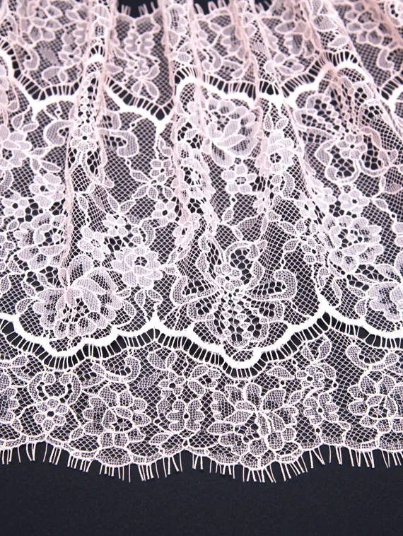 01-61 ОПТ Кружево шантильи 23 см, розовый