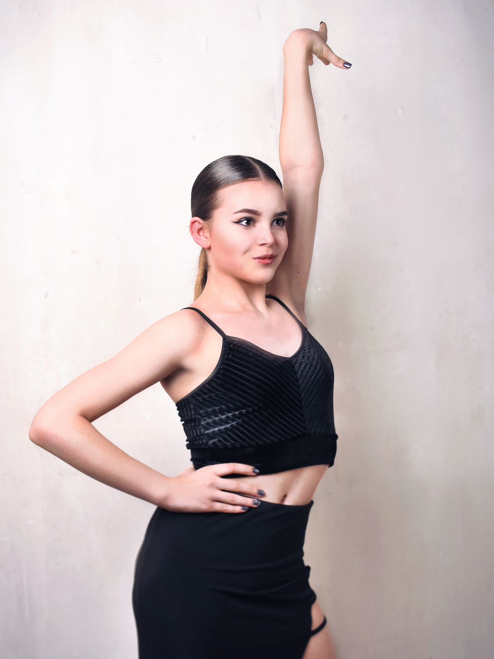 Топ бархатный на лямках