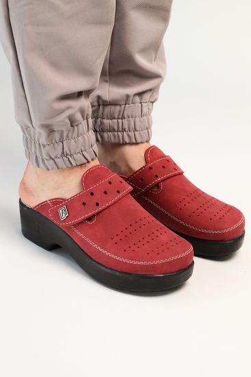 501 | "Natasa" | Бордовые женские медицинские сабо с закрытым носом