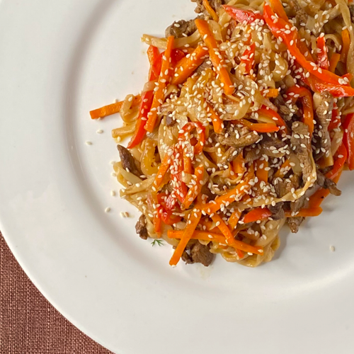 Удон с говядиной и овощами