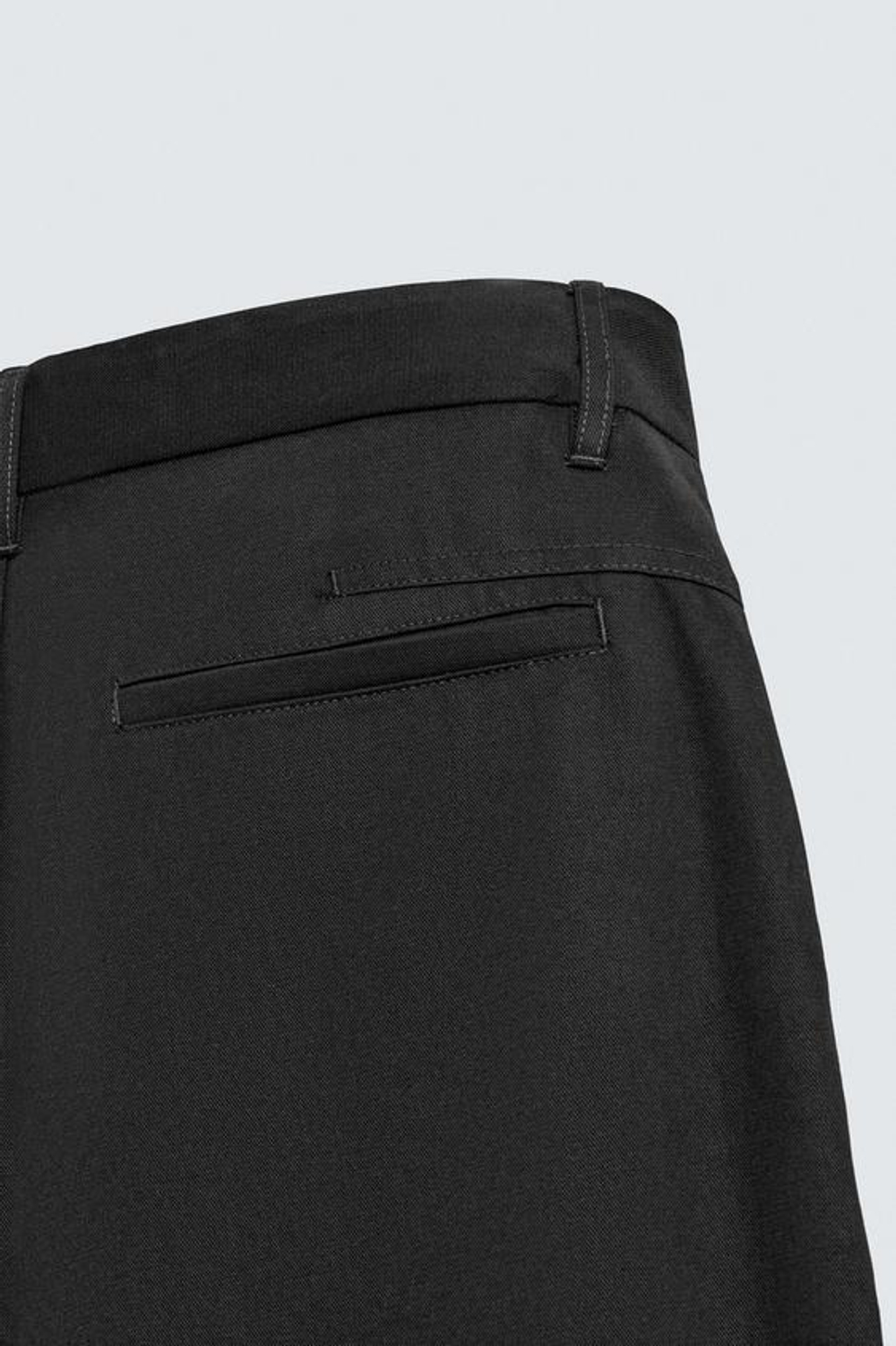 ZARA БРЮКИ СО СКЛАДКАМИ ИЗ ХЛОПКА И ЛИОЦЕЛЛА, УГОЛЬНЫЙ