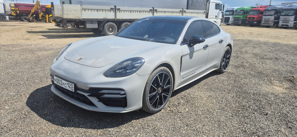 Porsche PANAMERA Turbo S