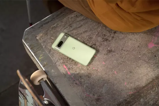 Смартфон Google Pixel 7 8/256ГБ USA, Dual: nano SIM + eSIM, желто-зеленый