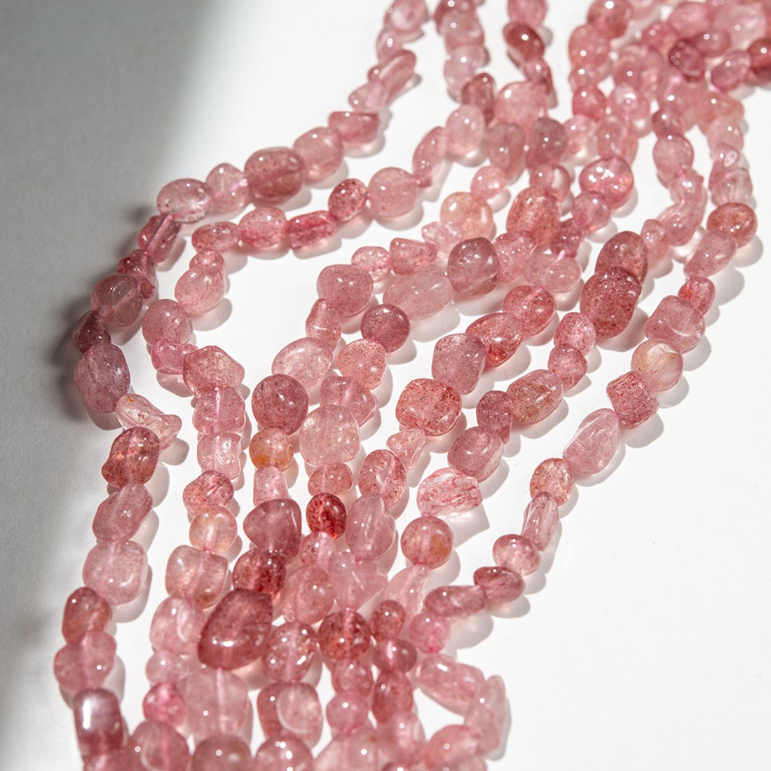 Клубничный кварц натуральный, фриформ, 6-10мм