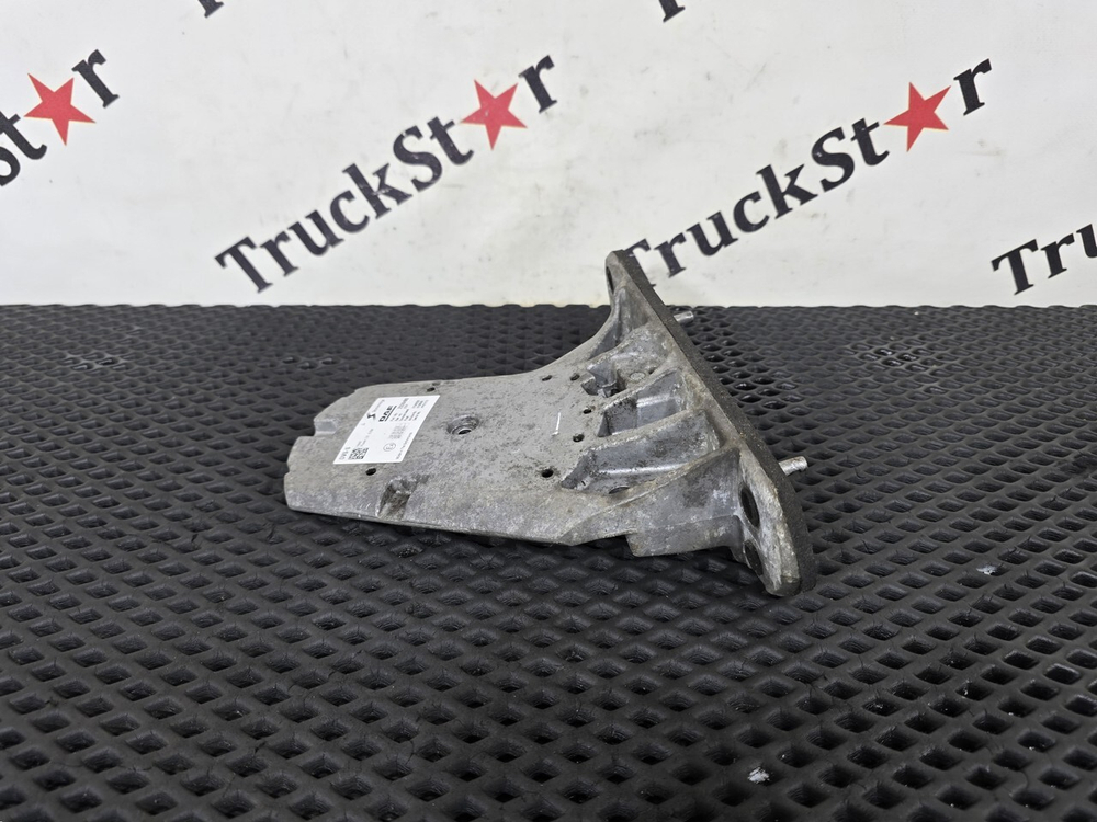 Кронштейн камеры заднего вида 2023г