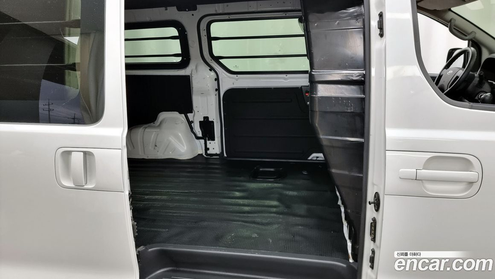 Hyundai The New Grand Starex Van 3-х местный (03.2021)