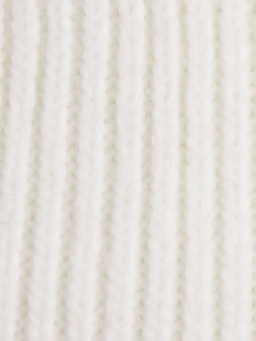 Шапка вязаная демисезонная с ушками