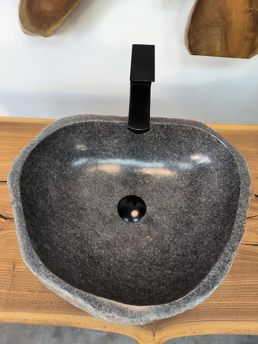 Раковина из речного камня RS-65879 48х40х15 из натурального камня