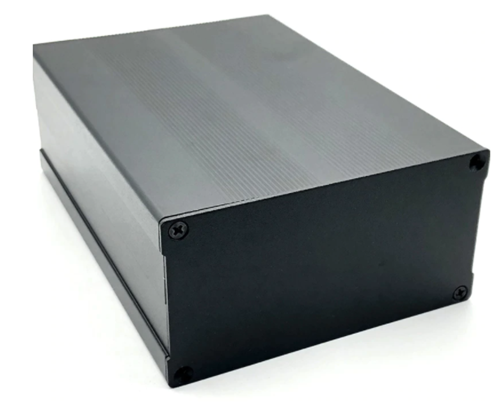 Корпус GG1570, размеры 150x105x55мм, из алюминиевого профиля, цвет черный
