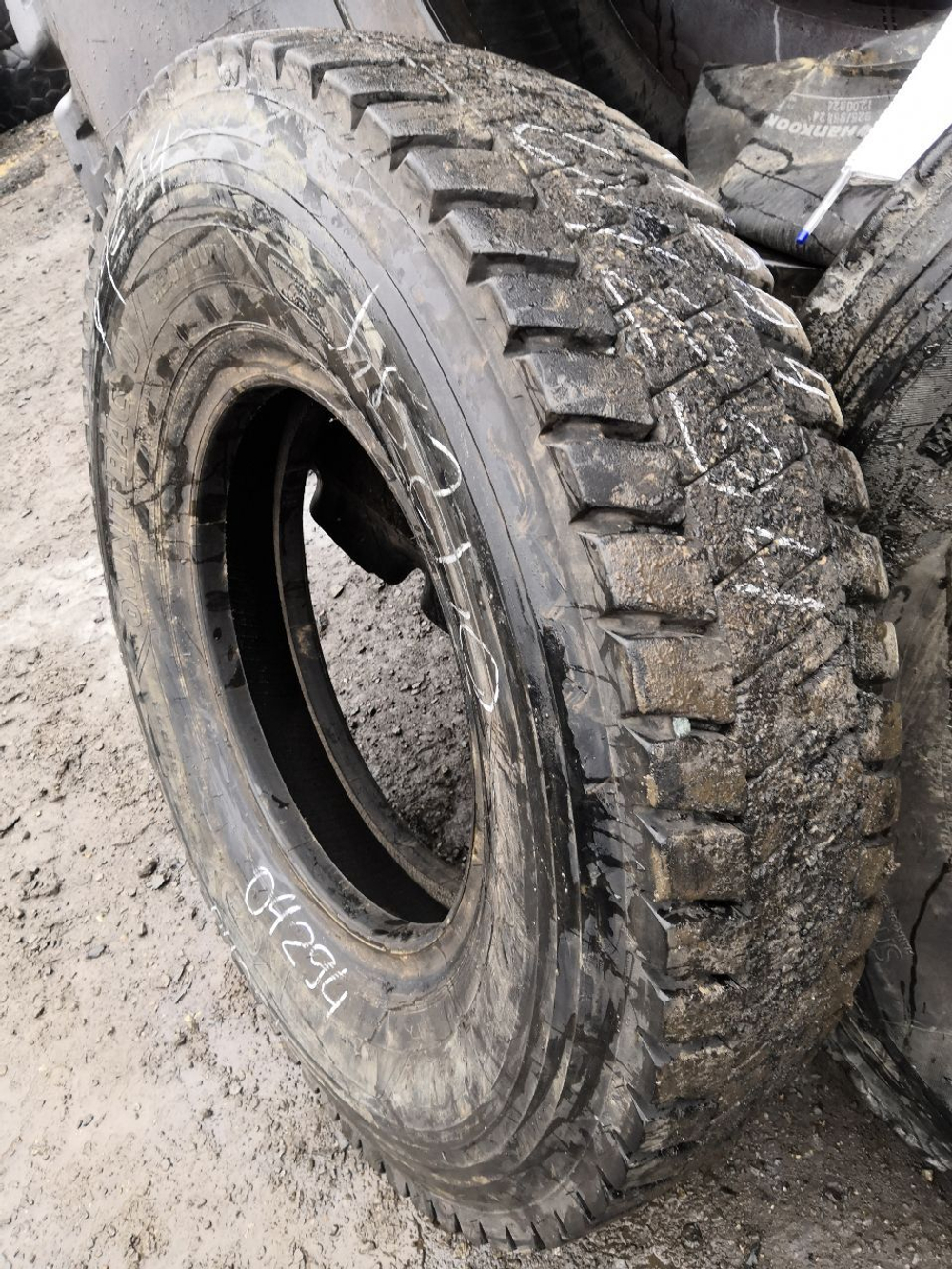 325/95R24 Goodyear OmniTrac D шина б/у